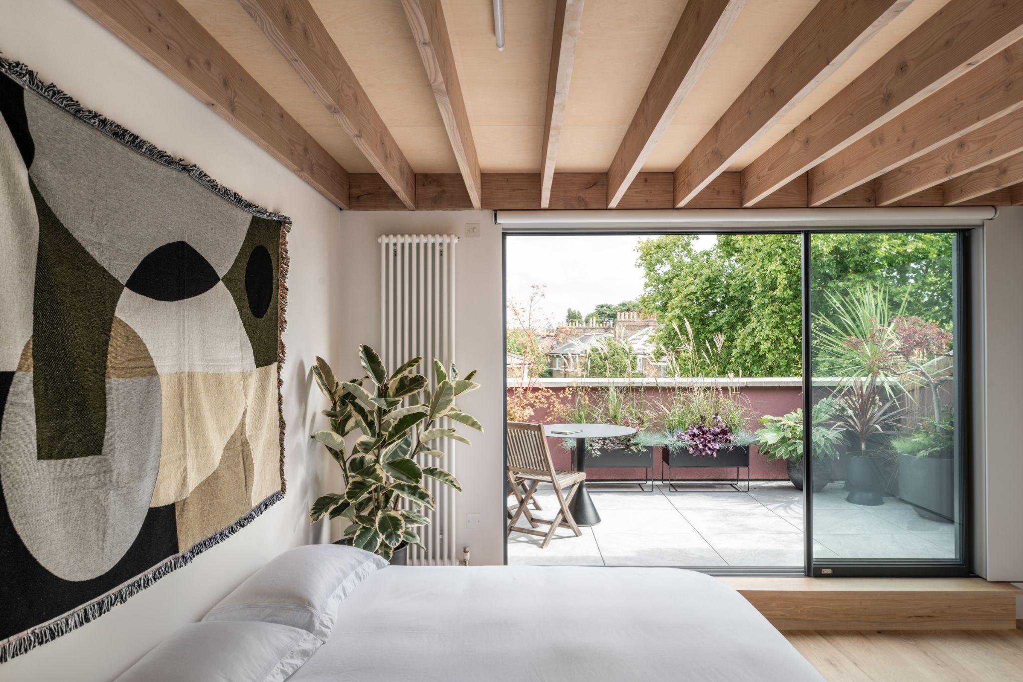 A bright furnished flat offered through the network